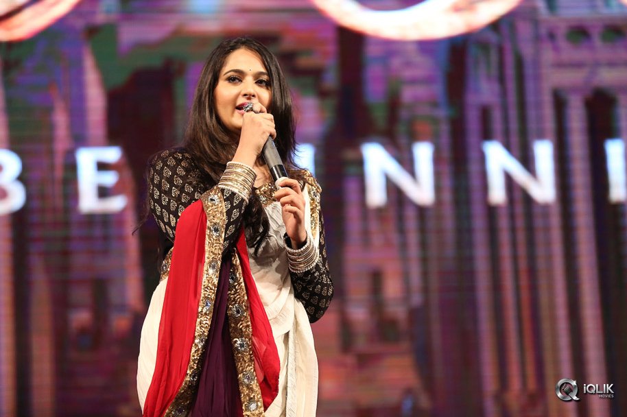 Anushka-at-Baahubali-Movie-Audio-Launch